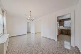 36 Frost Pond Rd, Glen Cove, NY 11542 - Photo 18