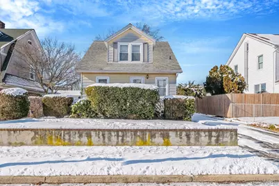 36 Frost Pond Road, Glen Cove, NY 11542 - Photo 2