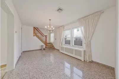 36 Frost Pond Road, Glen Cove, NY 11542 - Photo 16