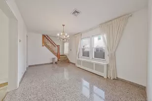 36 Frost Pond Rd, Glen Cove, NY 11542 - Photo 16