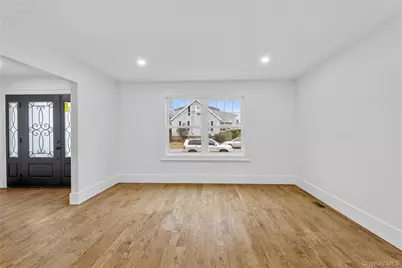 199 N Elm Street, Massapequa, NY 11758 - Photo 10