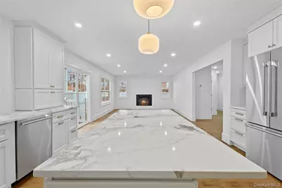 199 N Elm Street, Massapequa, NY 11758 - Photo 8