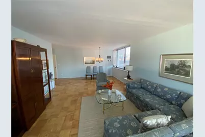 27110 Grand Central Parkway #1E, Floral Park, NY 11005 - Photo 4