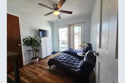 6 E Kissimee Road, Lindenhurst, NY 11757 - Photo 8