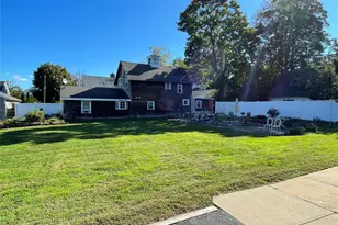 74 Prospect St, Huntington, NY 11743 - Photo 10