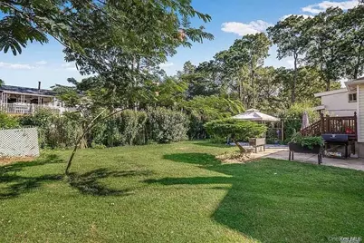 359 Erlanger Blvd, North Babylon, NY 11703 - Photo 4