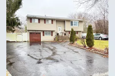 1454 Illinois Avenue, Bay Shore, NY 11706 - Photo 1