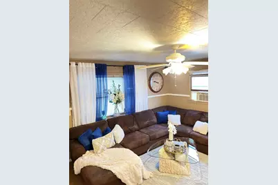 1454 Illinois Avenue, Bay Shore, NY 11706 - Photo 12