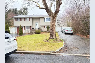 1454 Illinois Avenue, Bay Shore, NY 11706 - Photo 2