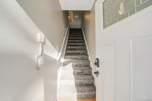 852 Skyline Dr, Coram, NY 11727 - Photo 18