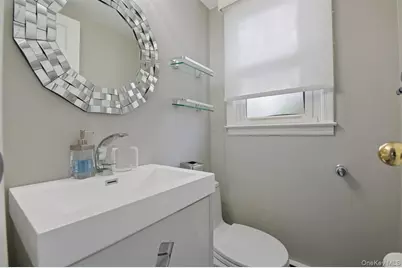 16 Valley Lane N, Woodmere, NY 11581 - Photo 10