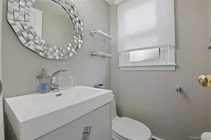 16 Valley Ln N, Woodmere, NY 11581 - Photo 10