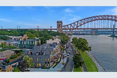 2131 Shore Boulevard #1-E, Astoria, NY 11105 - Photo 2