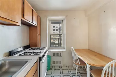 370 Westchester Avenue #2N, Port Chester, NY 10573 - Photo 6