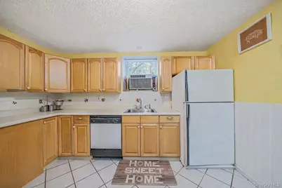 7 Poinsetta Avenue, Middle Island, NY 11953 - Photo 14