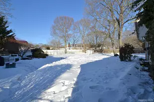 263 N Bicycle Path, Selden, NY 11784 - Photo 18