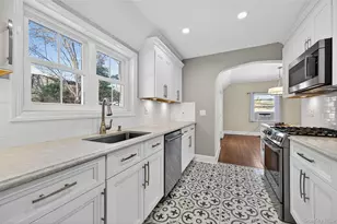 108 La Rue Dr, Huntington, NY 11743 - Photo 10