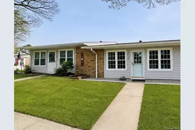 278 Berwick Court #B, Ridge, NY 11961 - Photo 2