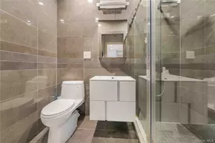 13-24 Robin Ln, Bayside, NY 11360 - Photo 12