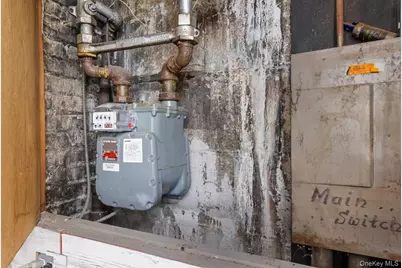 81-38 Baxter Avenue, Elmhurst, NY 11373 - Photo 14