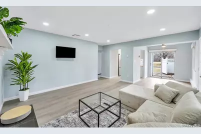 65 Federal Lane, Coram, NY 11727 - Photo 12