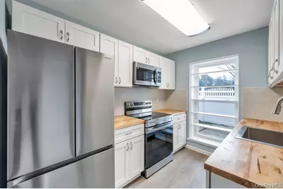 65 Federal Lane, Coram, NY 11727 - Photo 16