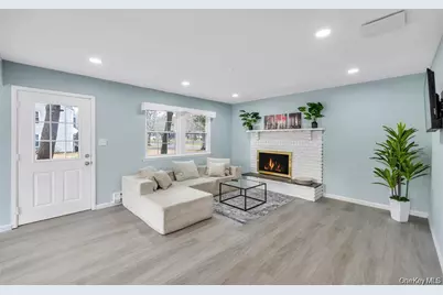 65 Federal Lane, Coram, NY 11727 - Photo 10