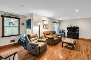 8 Ocean Ave, Hampton Bays, NY 11946 - Photo 12