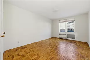 560 W Broadway, Long Beach, NY 11561 - Photo 10