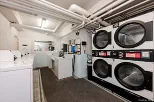 560 W Broadway, Long Beach, NY 11561 - Photo 14