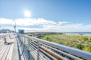 560 W Broadway, Long Beach, NY 11561 - Photo 18