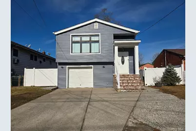 1005 Broadway, Westbury, NY 11590 - Photo 14