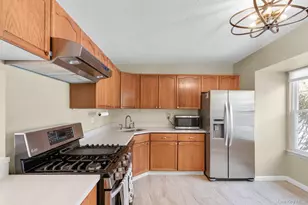 8 Cumberland Ct, Peekskill, NY 10566 - Photo 12