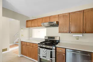 8 Cumberland Ct, Peekskill, NY 10566 - Photo 14