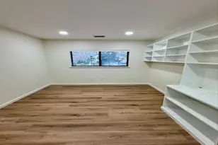 80 Northgate Cir, Melville, NY 11747 - Photo 14