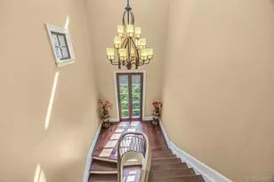 48 Nassau Dr, Great Neck, NY 11021 - Photo 6