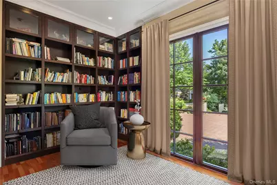 48 Nassau Drive, Great Neck, NY 11021 - Photo 18