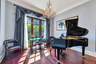 48 Nassau Dr, Great Neck, NY 11021 - Photo 8