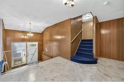 50 Netto Lane, Plainview, NY 11803 - Photo 4