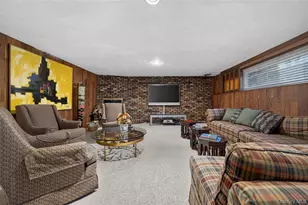 50 Netto Ln, Plainview, NY 11803 - Photo 12