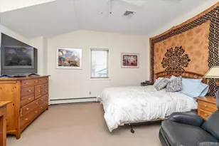 1055 Cedarhurst St, Woodmere, NY 11581 - Photo 18