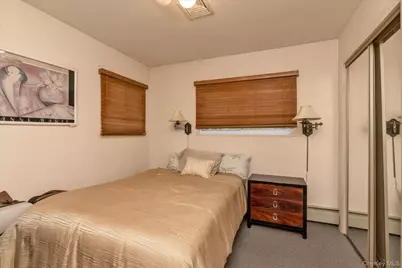 1055 Cedarhurst Street, Woodmere, NY 11581 - Photo 16