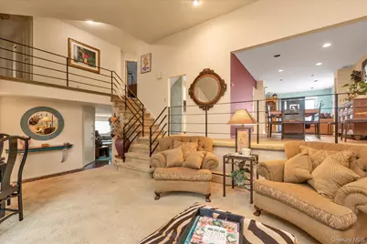 1055 Cedarhurst Street, Woodmere, NY 11581 - Photo 4