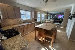 2 Daylilly Ct, Middle Island, NY 11953 - Photo 6