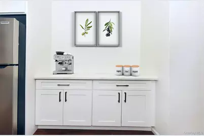 15 Hill Park Avenue #1-L, Great Neck, NY 11021 - Photo 18