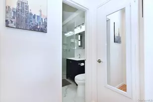 15 Hill Park Ave, Great Neck, NY 11021 - Photo 8