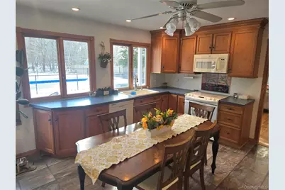 22 Rustic Road, Yaphank, NY 11980 - Photo 6