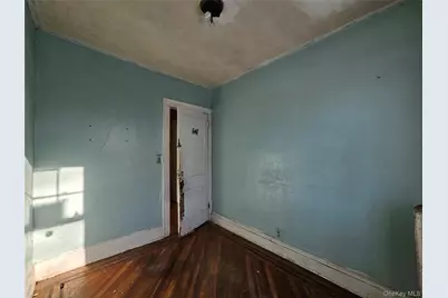 11311 198th Street, Saint Albans, NY 11412 - Photo 16