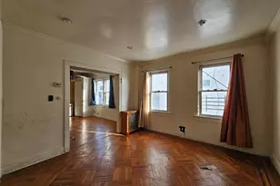 113-11 198th St, Saint Albans, NY 11412 - Photo 8