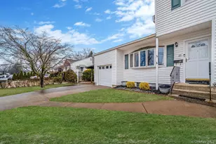 81 Hale St, Brentwood, NY 11717 - Photo 4